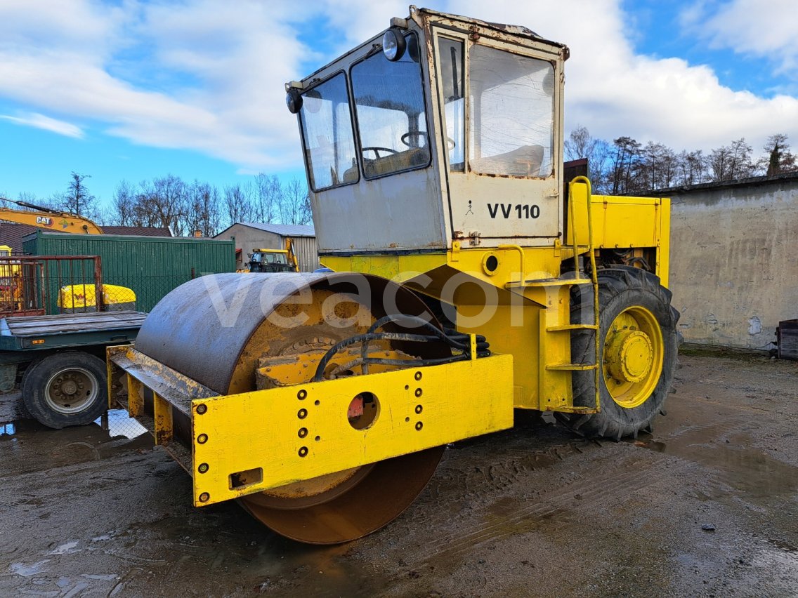 Online aukce: STAVOSTROJ  VV 110