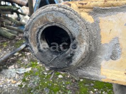 Online aukce:   RAMENO Z CATERPILLAR 330 17,5M