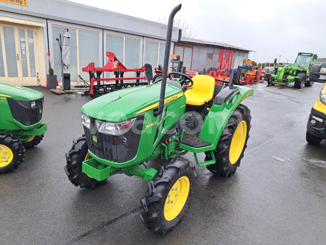 Aukcja internetowa:   JOHN DEERE 3036E 4X4
