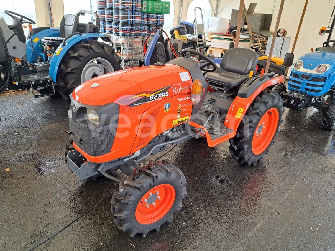 Online auction: KUBOTA  B2741S