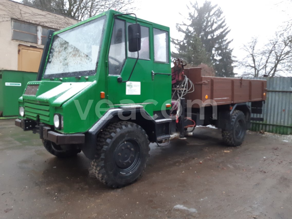 Online auction: PRAGA  UV 80 4x4