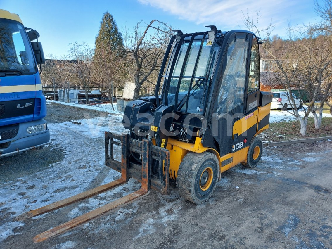 Online auction: JCB  TLT 30 - 19E