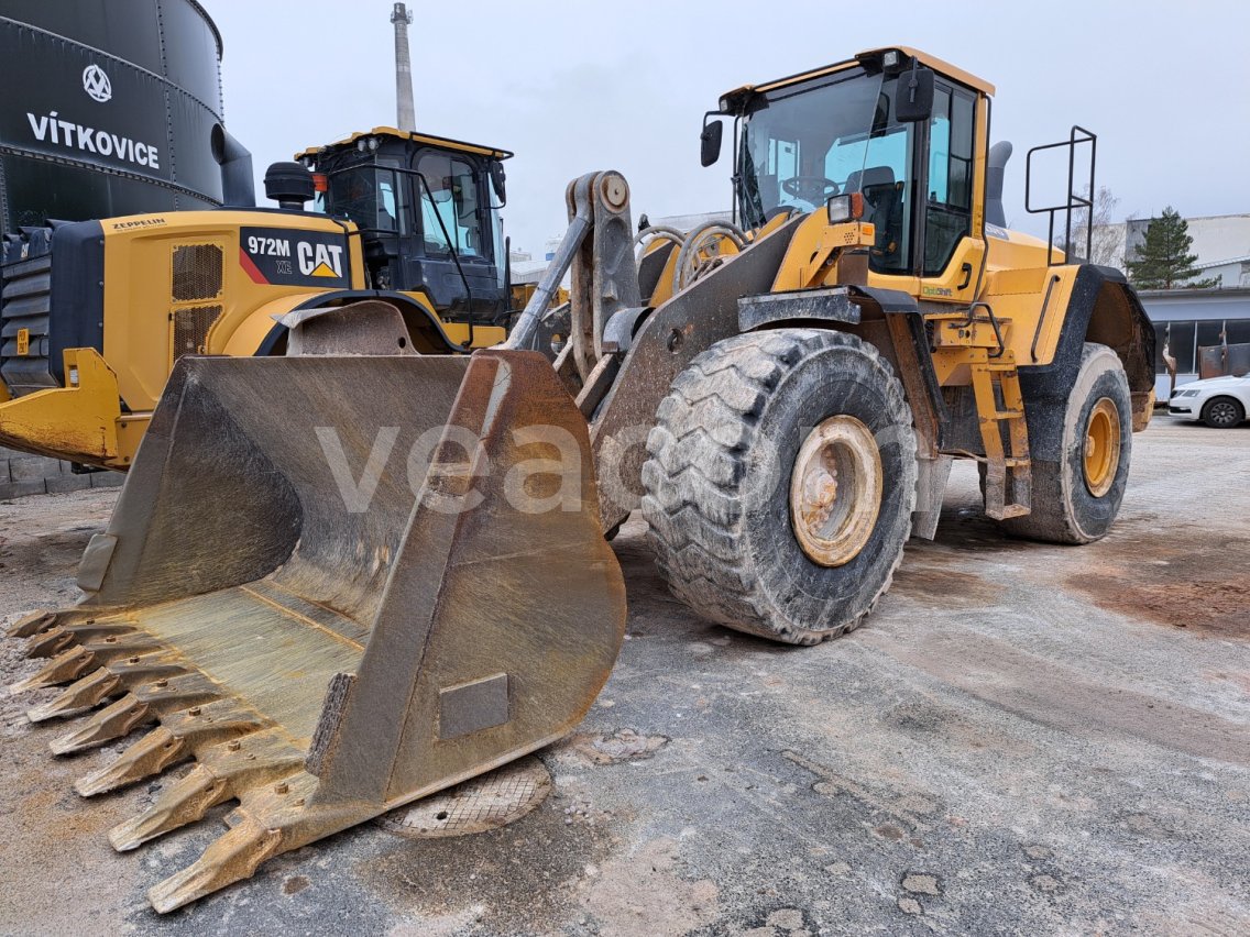 Online aukce: VOLVO  L180G