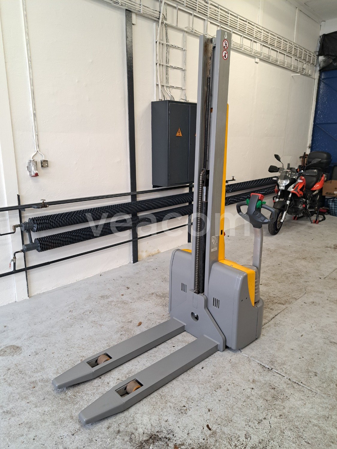 Aukcja internetowa:   JUNGHEINRICH EMC 10