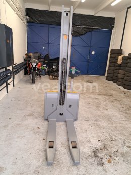 Aukcja internetowa:   JUNGHEINRICH EMC 10