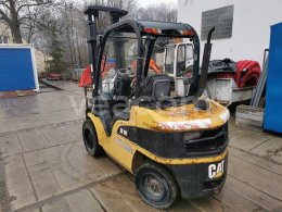 Online aukce: CATERPILLAR  DP30N