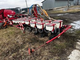 Online-Versteigerung:   HORSCH MAISTRO 8 RC + 2X ZÁSOBNÍK
