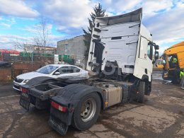 Online aukce: RENAULT  T 460