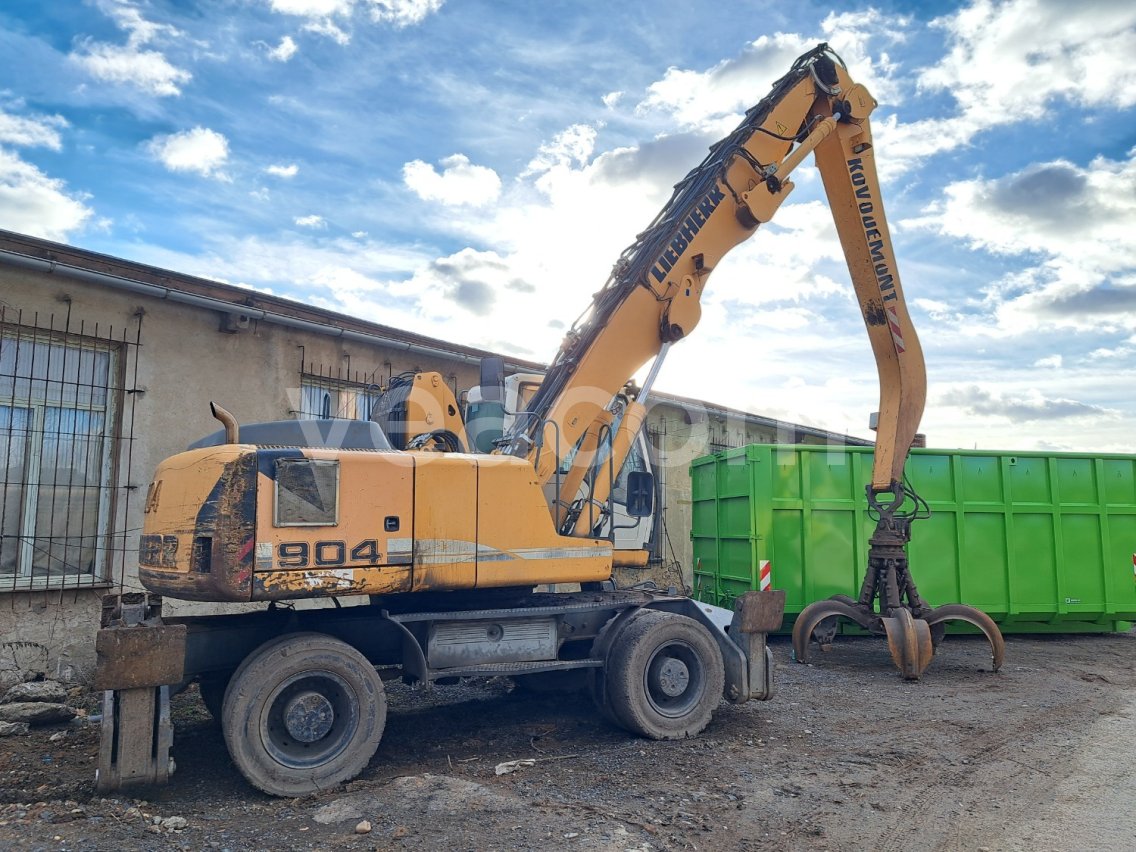 Online aukce: LIEBHERR  A 904 C