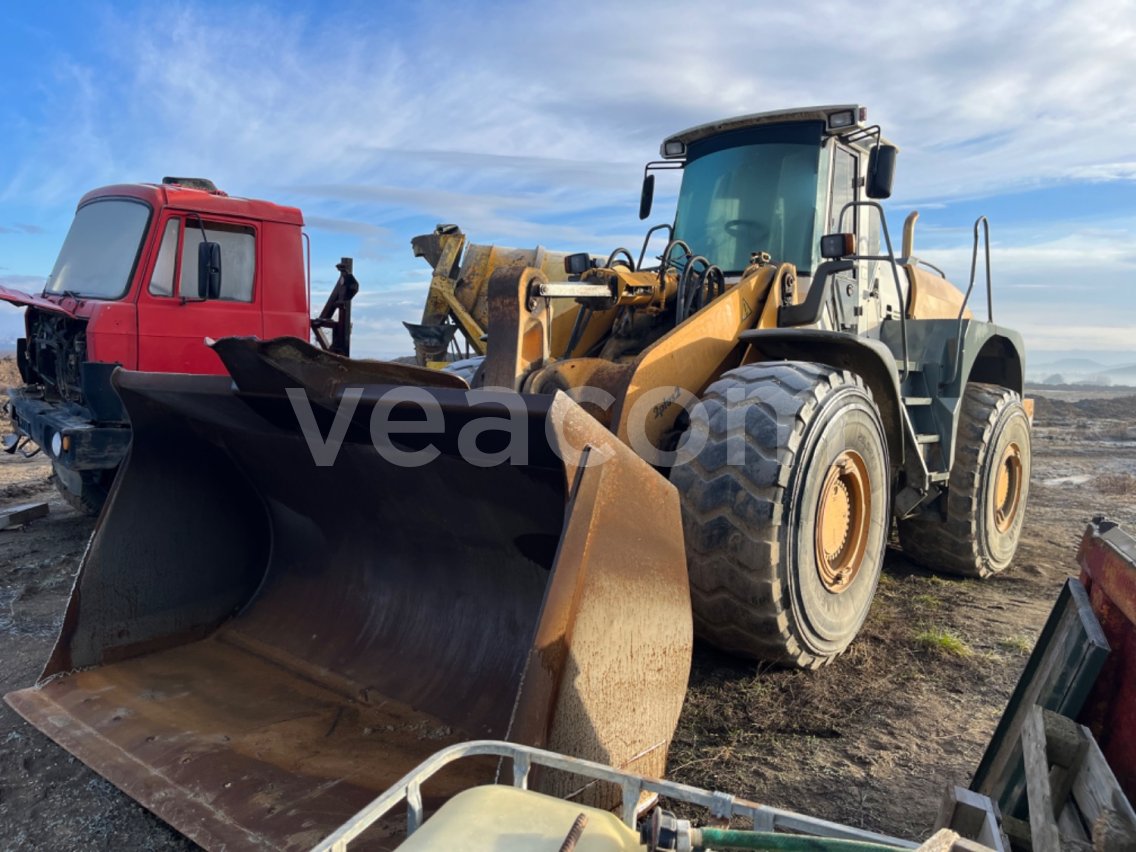 Online auction: LIEBHERR  L580