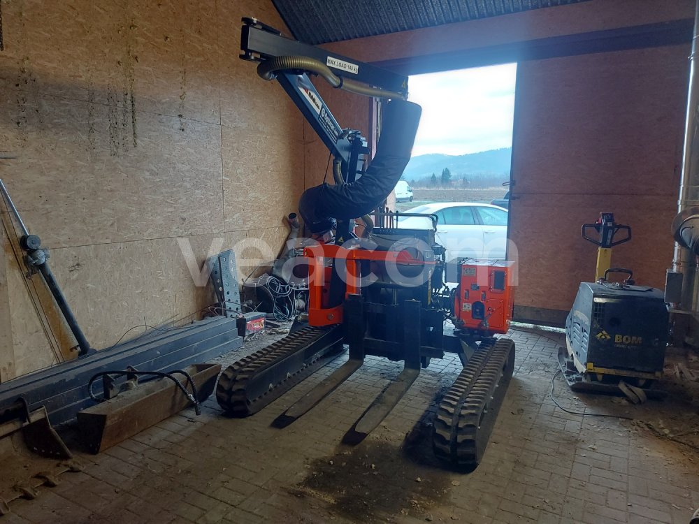 Aukcja internetowa:  OPTIMAS-VACU-PALLET-MOBIL DIESEL - POKLADAČ OBRUBNÍKŮ + DLAŽBY