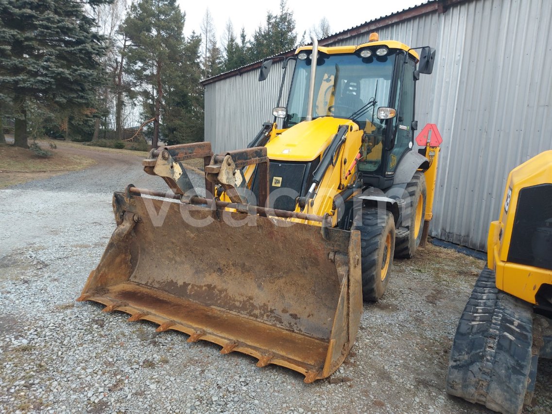 Online aukce: JCB  3CX 4X4