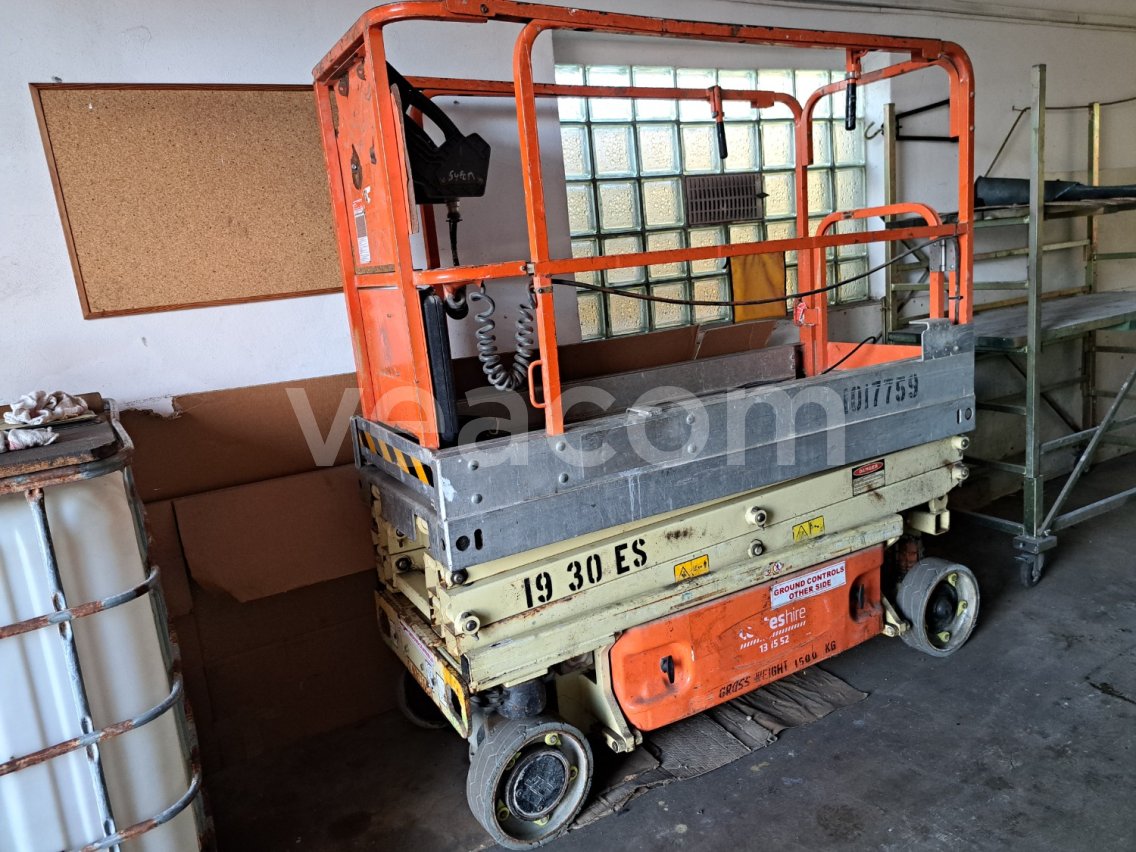 Online aukce:   JLG 19 30 ES