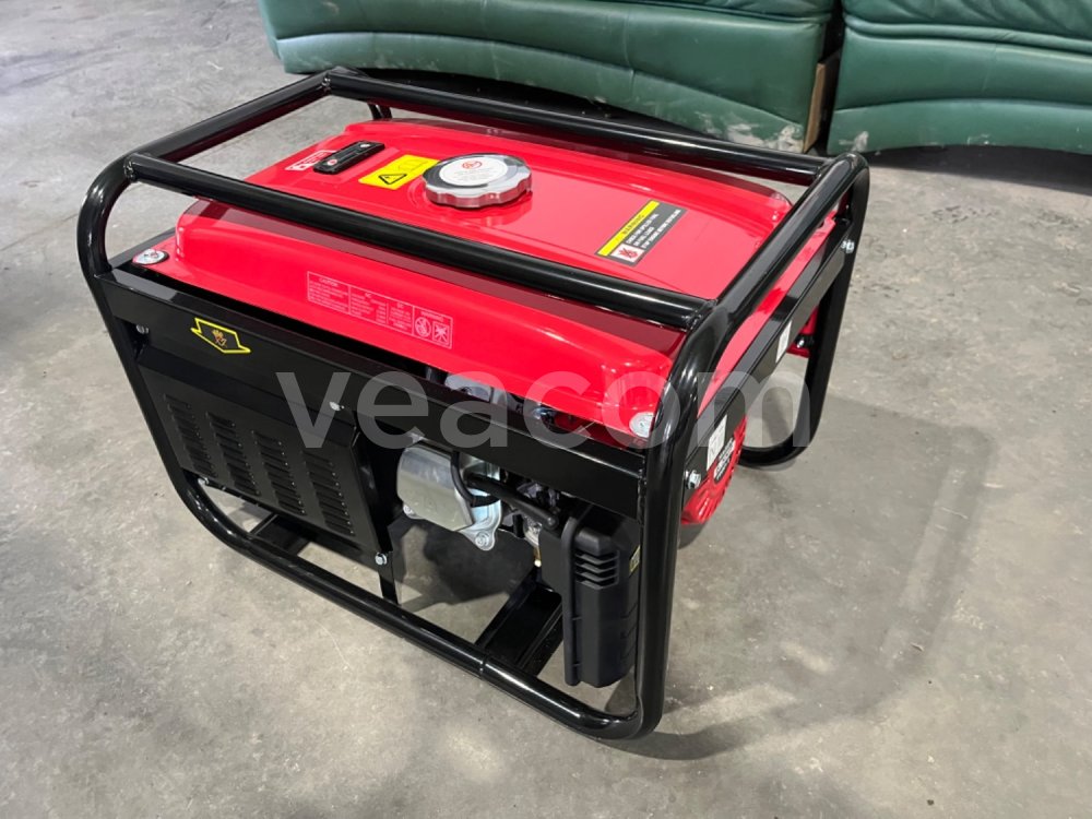 Online aukce:  3 KS HAGER HK8000W