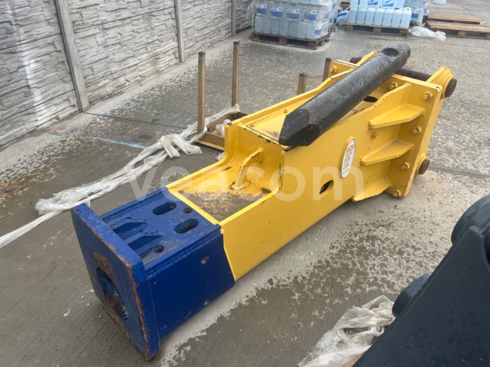 Online auction:  GT HYDRAULIC BREAKER GT190