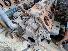Aukcja internetowa:   MOTOR TATRA 815 - NEKOMPLETNÍ