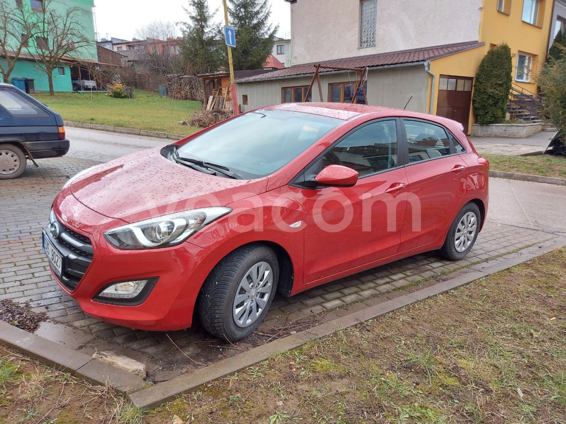 Online auction: HYUNDAI  i 30