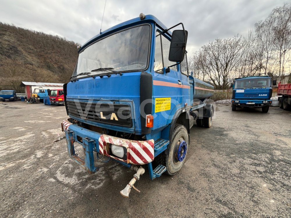 Online auction: KAROSA  LIAZ 110 SA8