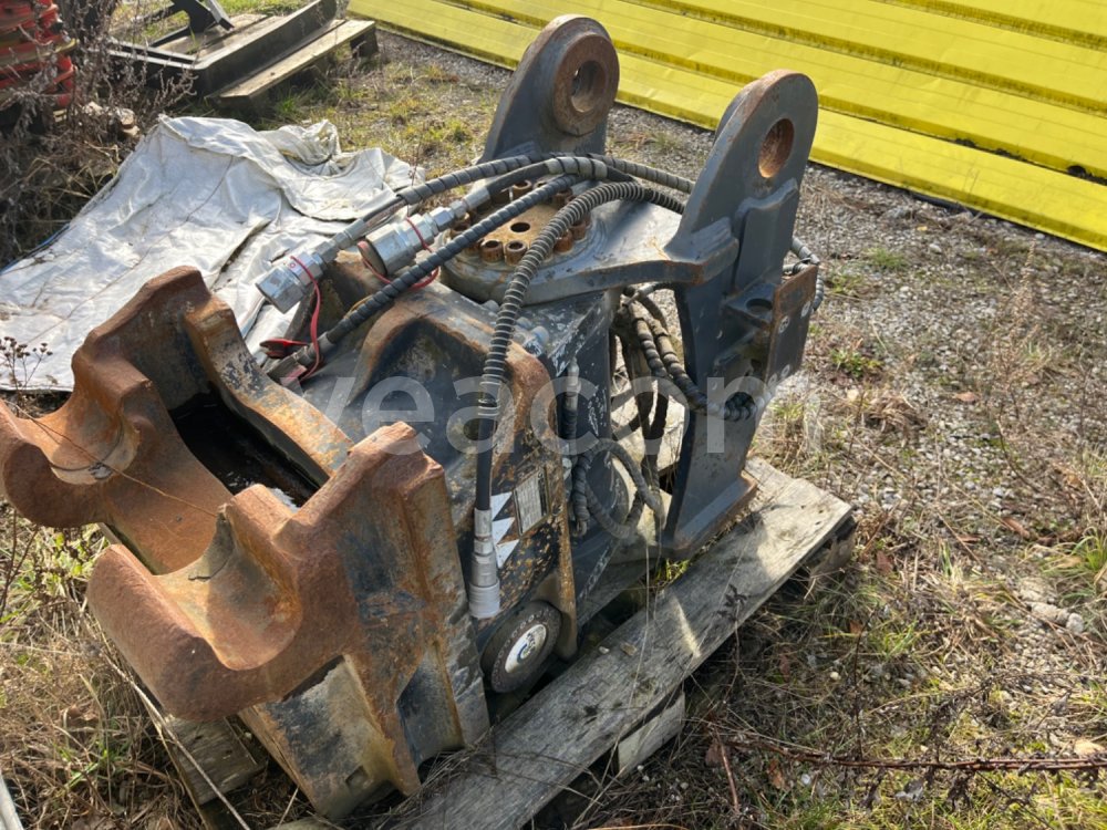 Online aukce:  HKS TR250 - OTOČNÁ HLAVICA
