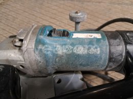 Online aukce:   SOUBOR ELEKTRICKÉHO RUČNÍHO NÁŘADÍ - 8 KS