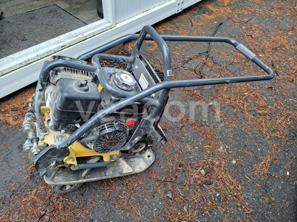 Online aukce:  BOMAG BP 10/35