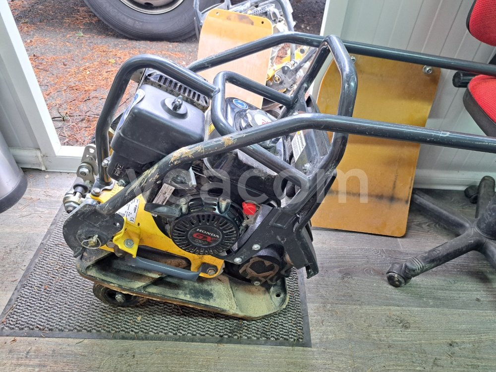 Online aukce:  BOMAG BP 10/35