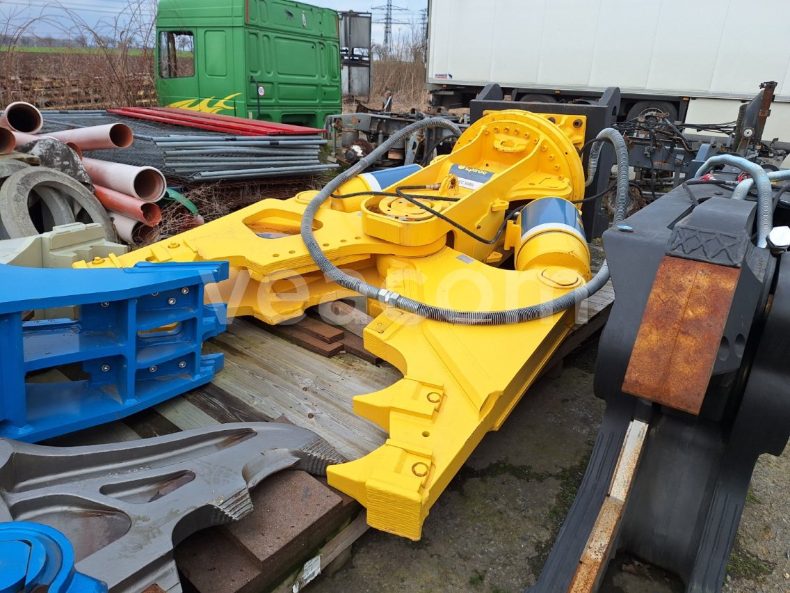 Online auction:   HYDRAULICKÉ NŮŽKY EPIROC CC5000U