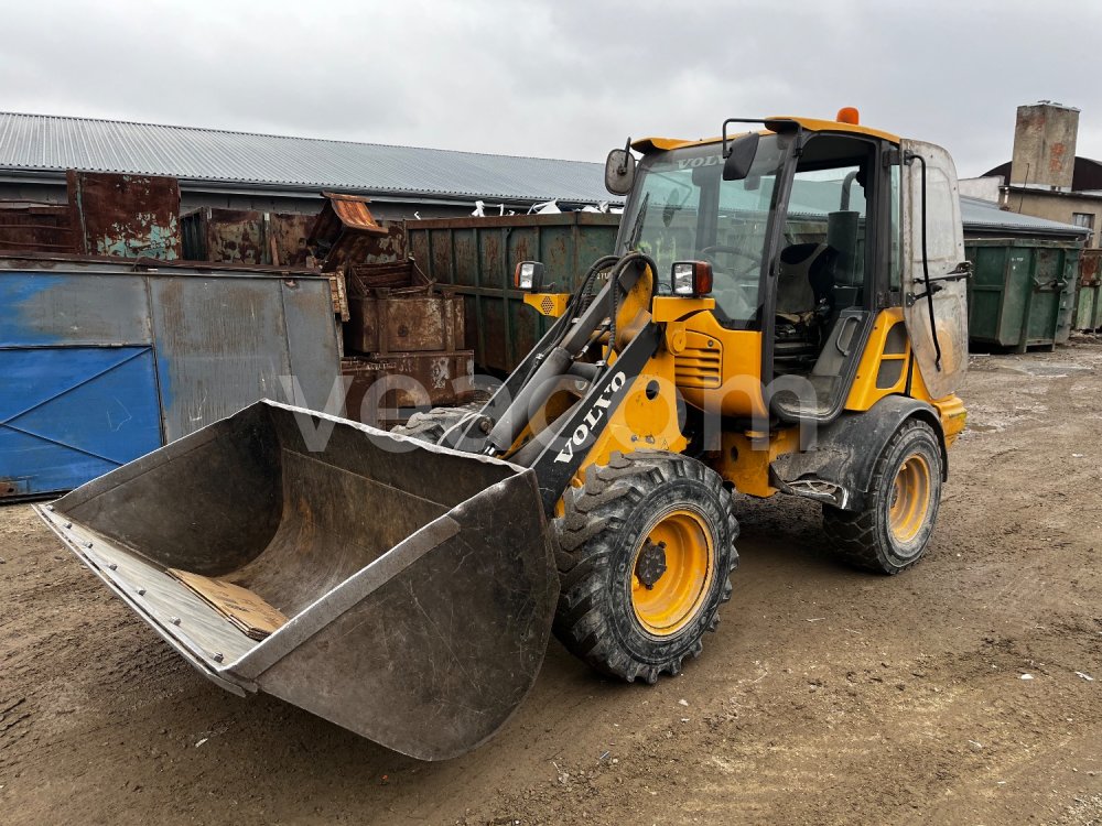 Online aukce: VOLVO  L25F-P