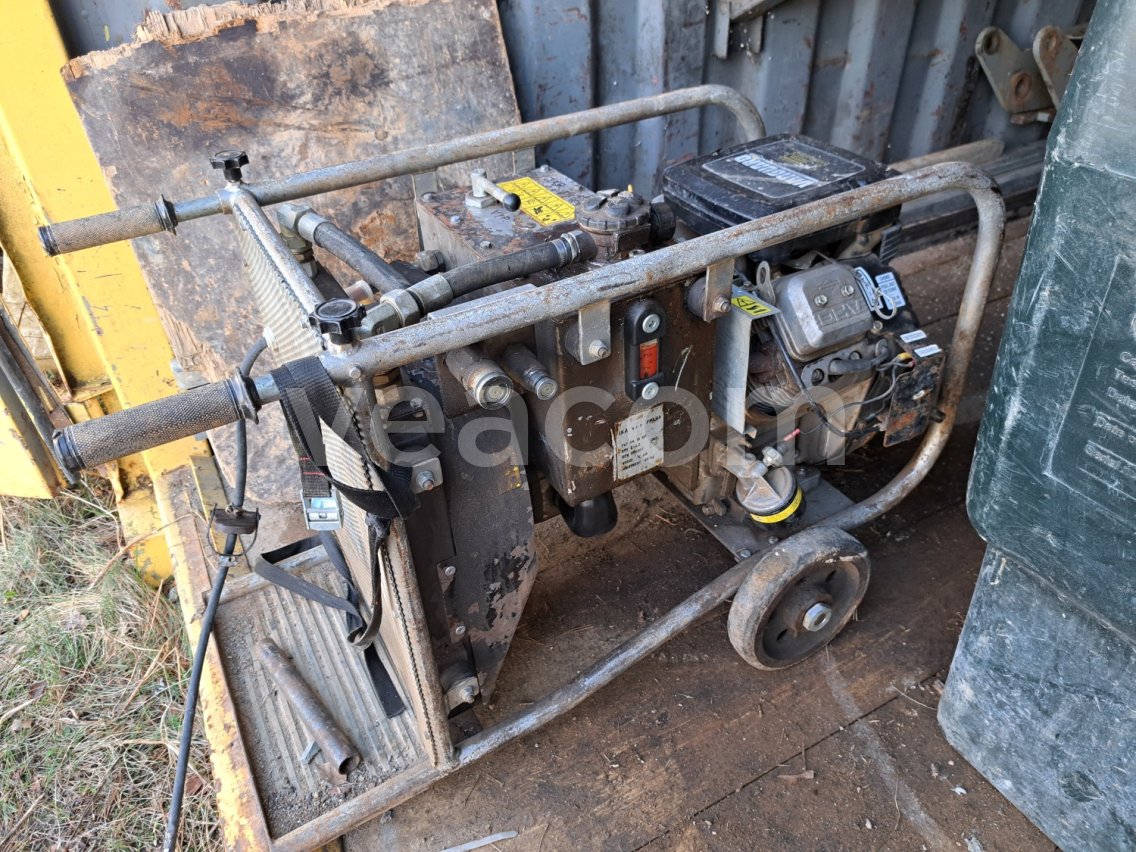 Online auction:   PROTLAČOVACÍ HYDRAULICKÉ ZAŘÍZENÍ