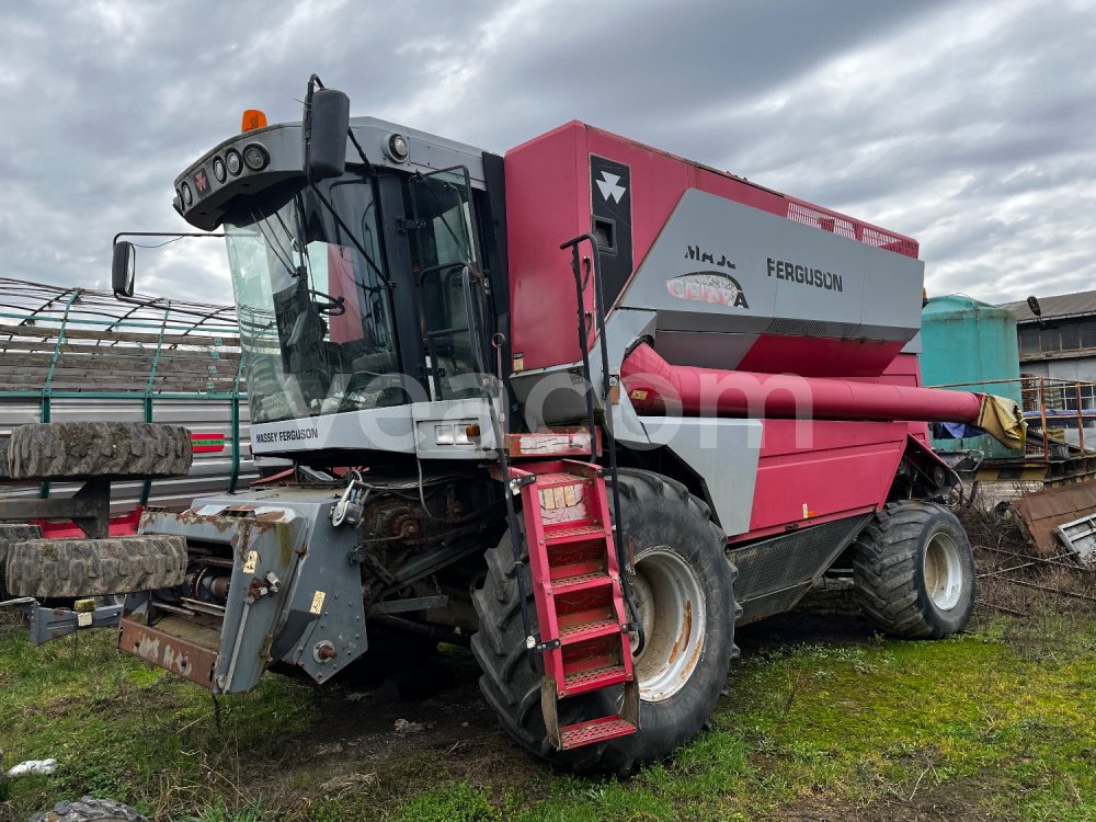 Online auction: MASSEY FERGUSON  7274 + WW HOOK-UP -A