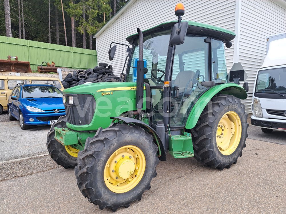 Online aukce:  JOHN DEEREE 5055E 4X4