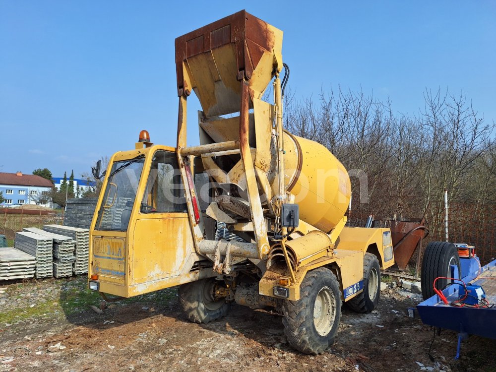 Online aukce:  CARMIX  2.5 4X4