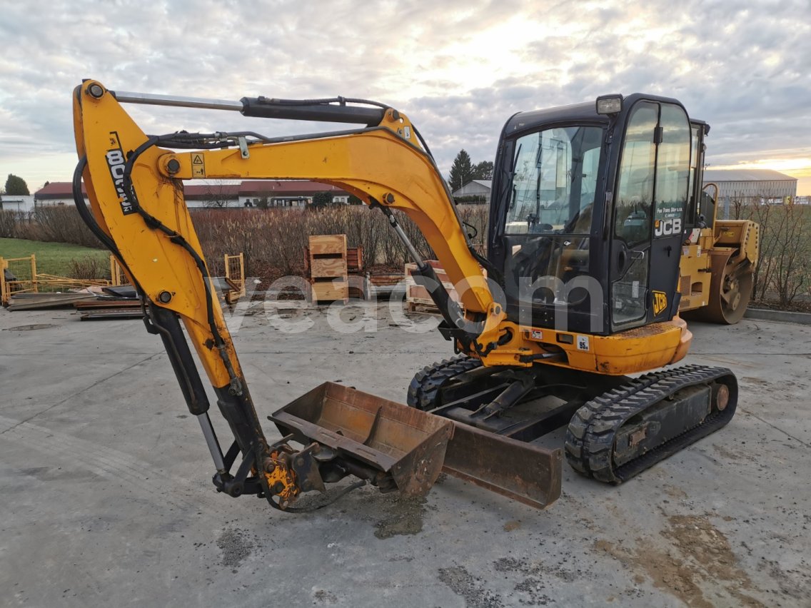 Online aukce: JCB  8035