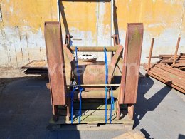 Online auction:   UNK 320