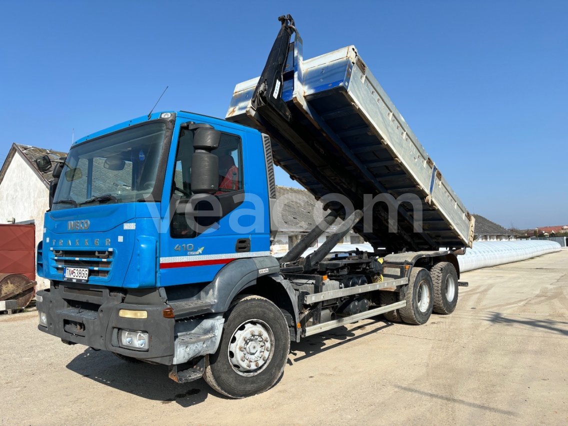 Online aukce: IVECO  TRAKKER 6X2