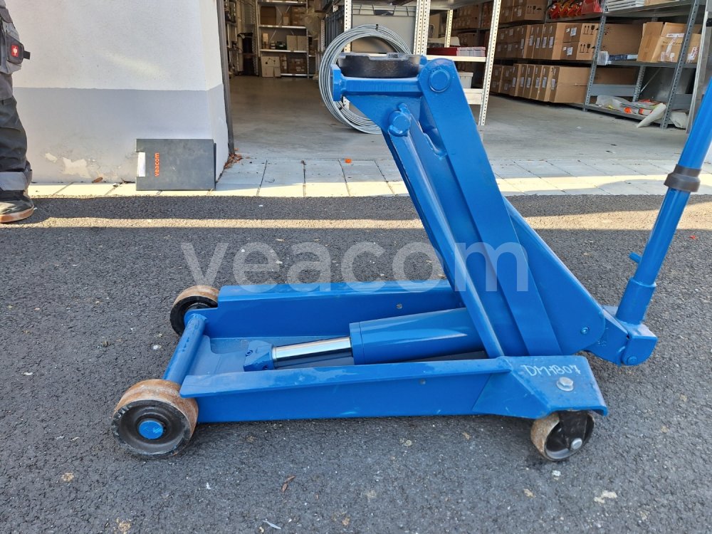 Aukcja internetowa:  AC DK 40Q