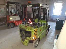 Aukcja internetowa:   CLARK DPM 15 N