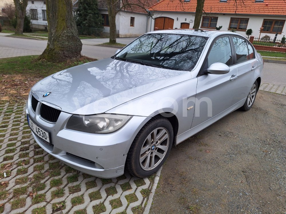 Online árverés: BMW  318 D