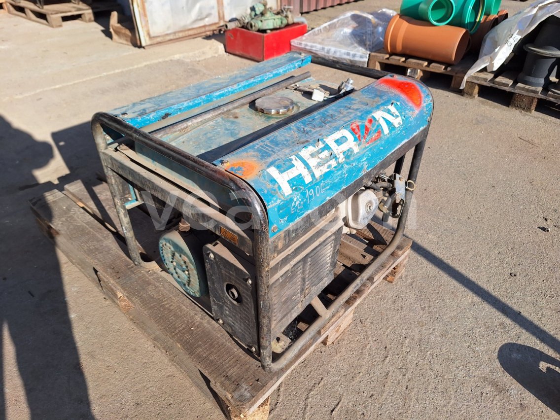 Online auction:   HERON EGM65AVR-1E