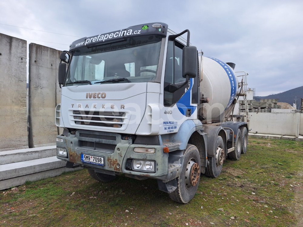 Aukcja internetowa: IVECO  TRAKKER 440 8X4