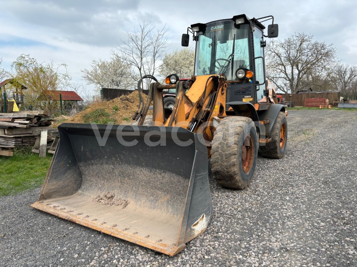 Online aukce: CASE  321E