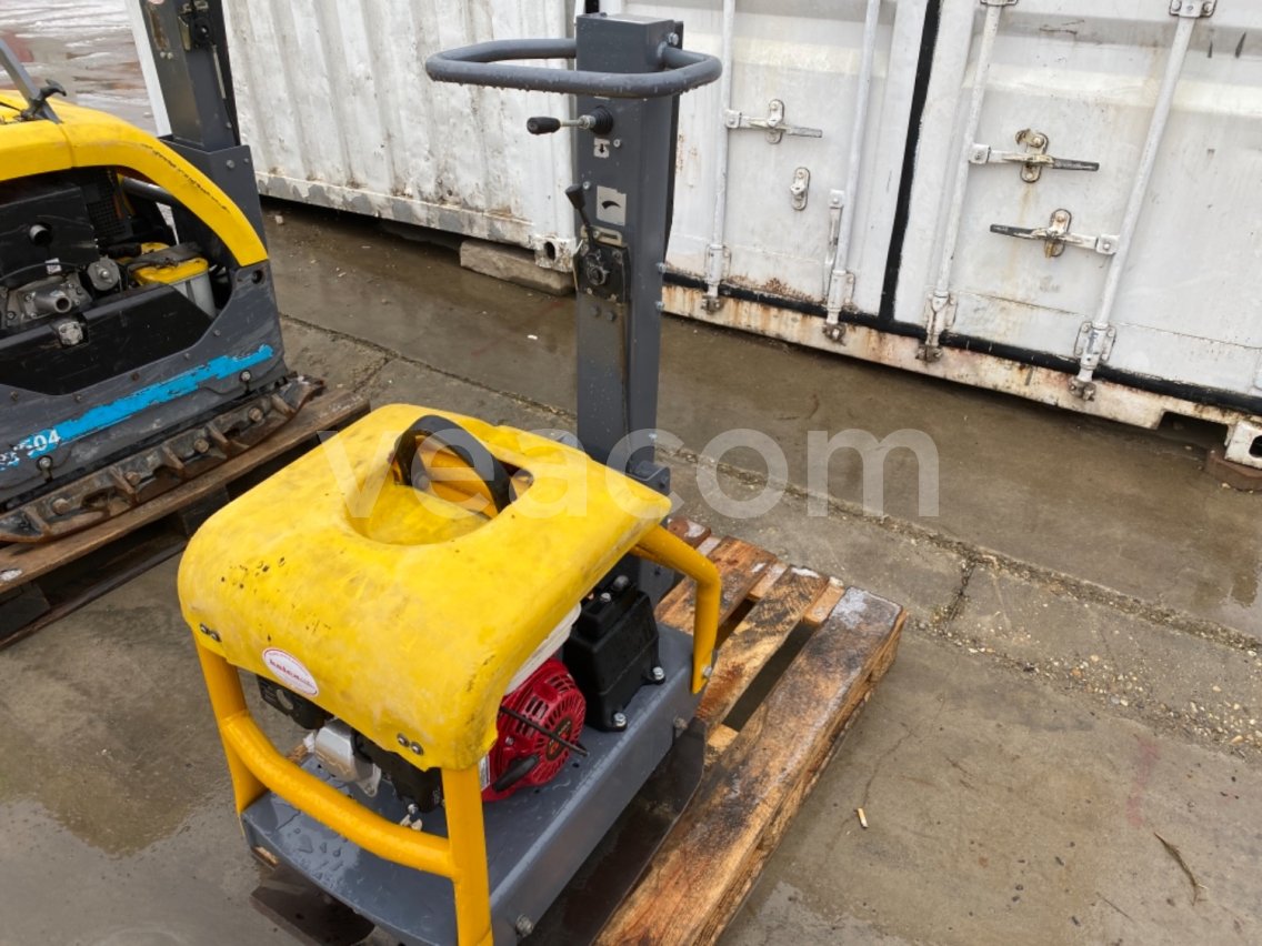 Online aukce: ATLAS COPCO LG 200