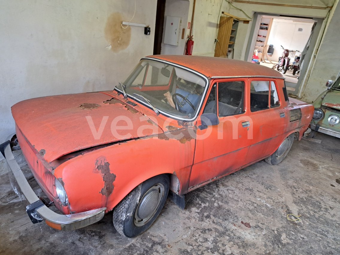 Online auction: ŠKODA  100L