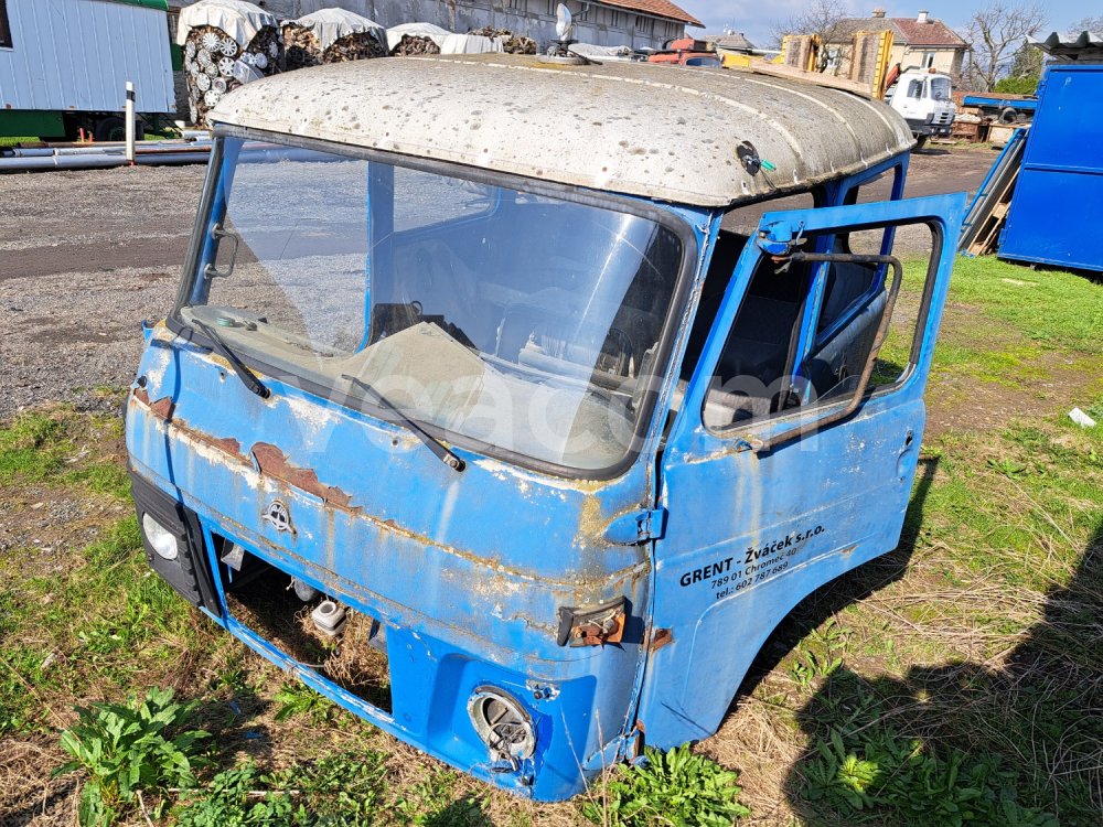 Online auction: AVIA  A31