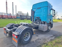 Online aukce: RENAULT  T 480