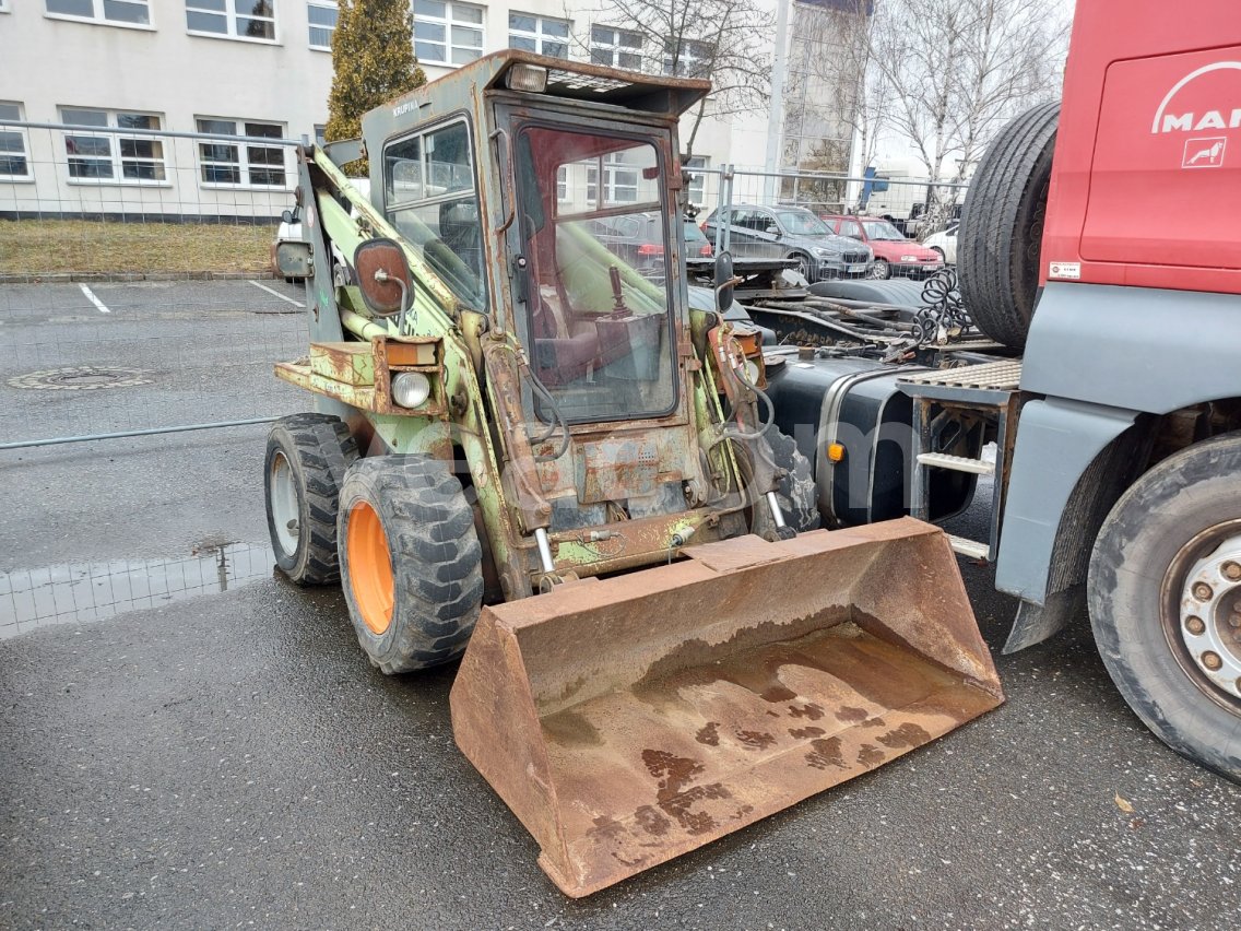 Aukcja internetowa: LOCUST  750