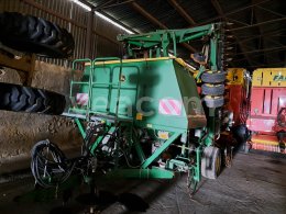 Online árverés: JOHN DEERE  SECÍ STROJ 740 A