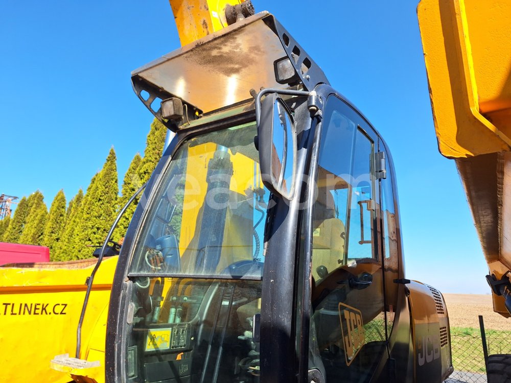 Online aukce: JCB  220