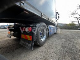 Online aukce: RENAULT  T 480