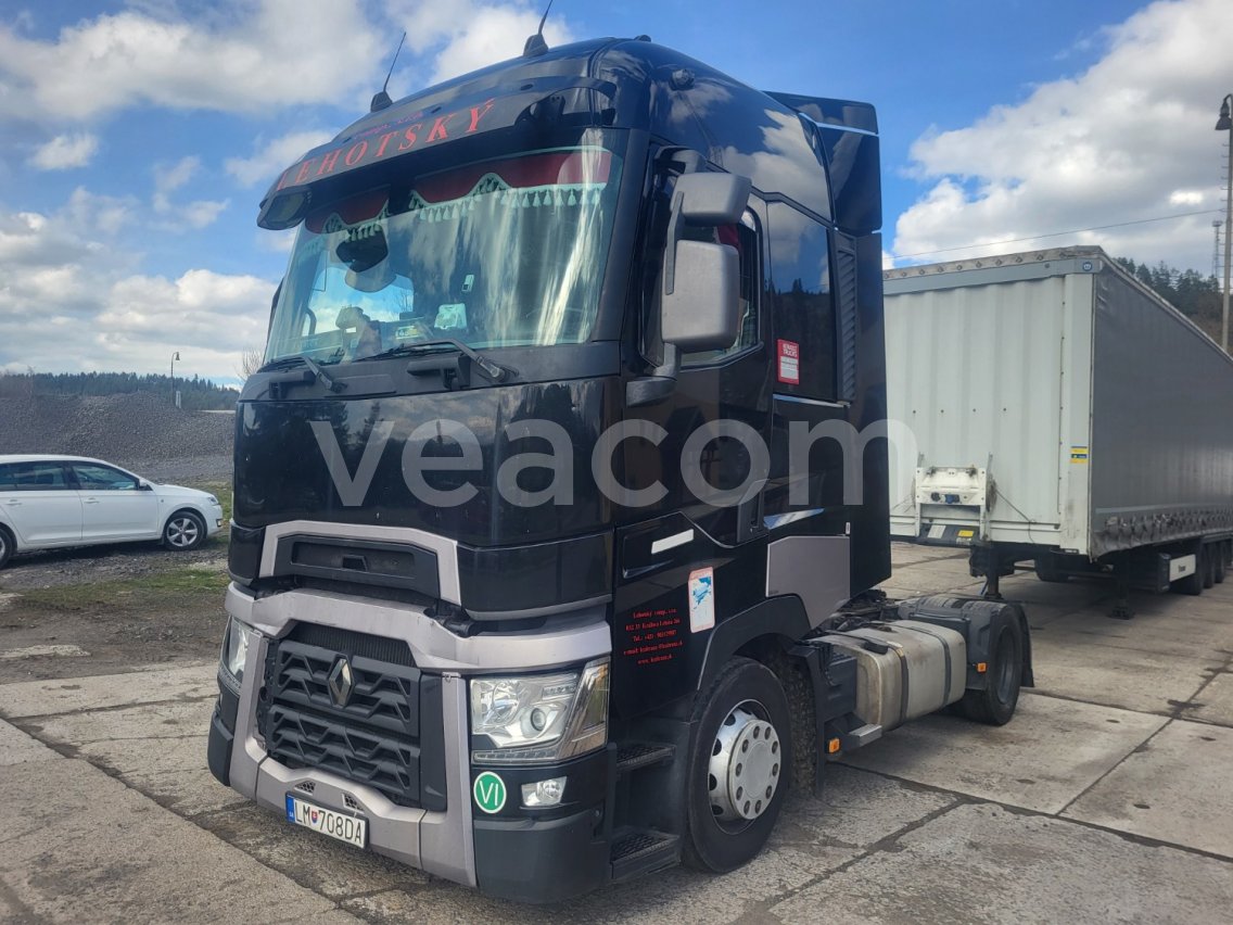 Online aukce: RENAULT  T 480